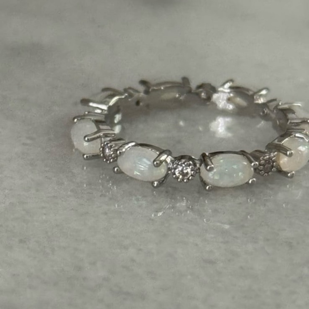 Silver Opal Crystal Pave Princess Ring 

Brand New

Size 6 - Picture 2 of 5